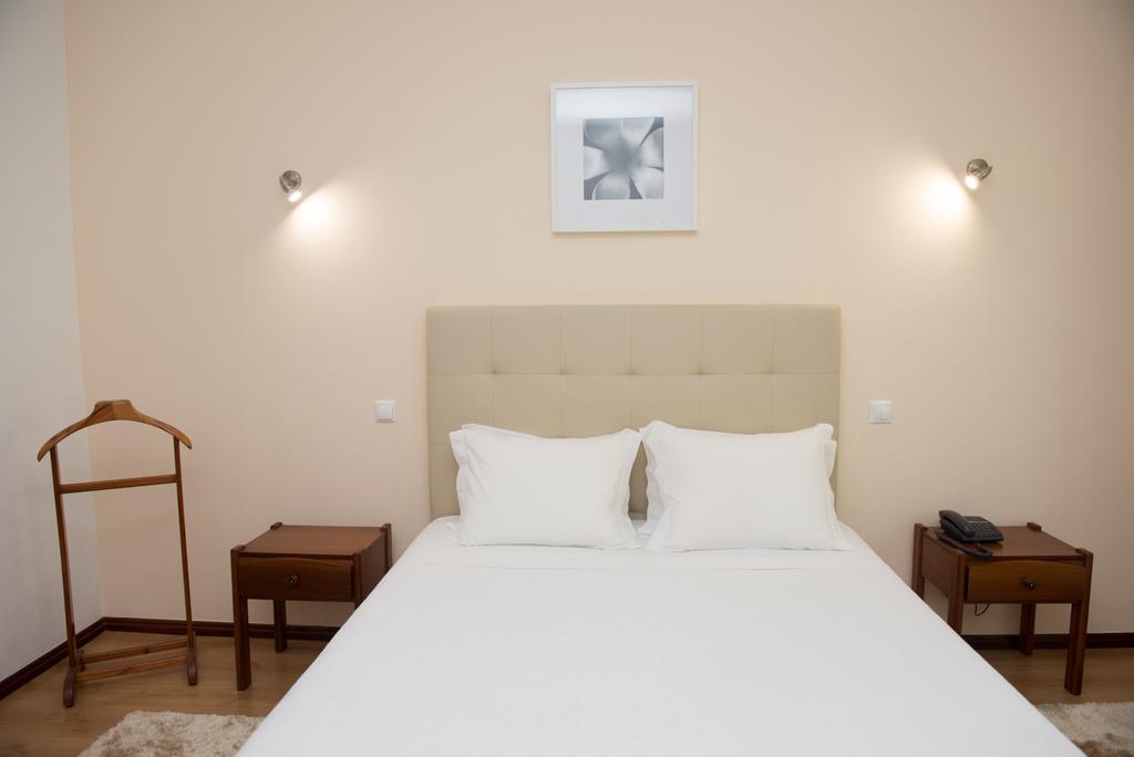 Hotel S. Jorge Batalha Bagian luar foto